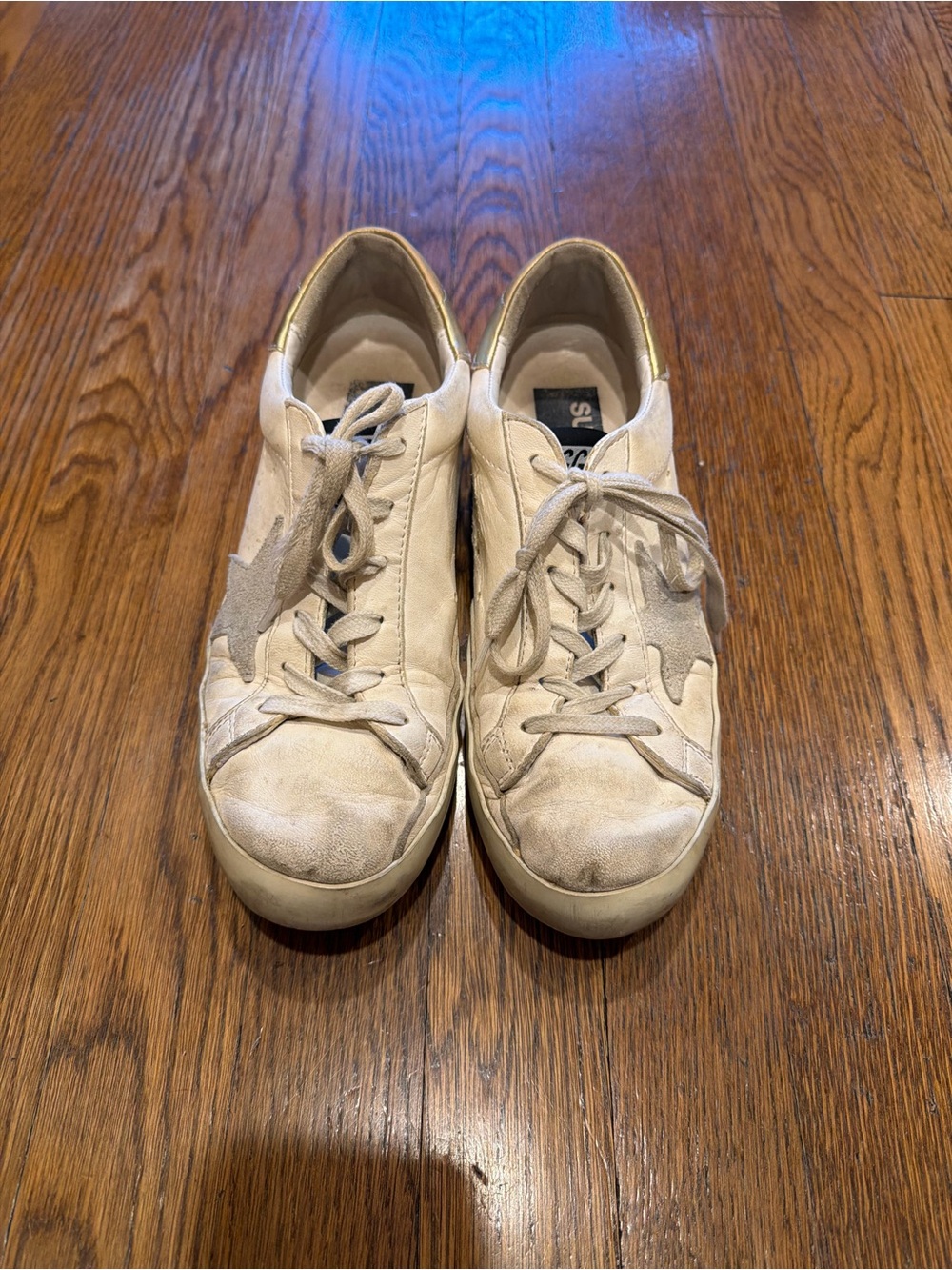 Golden Goose Women's Low-Top Sneakers in Cream with Gold Heel